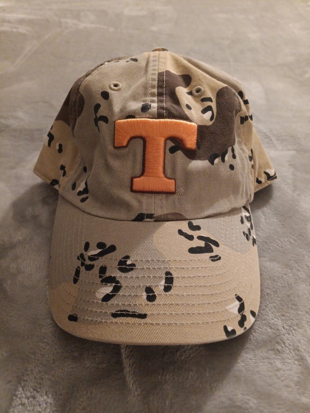 Tennessee Volunteers The Franchise Desert Camo Fitted Medium Hat Cap